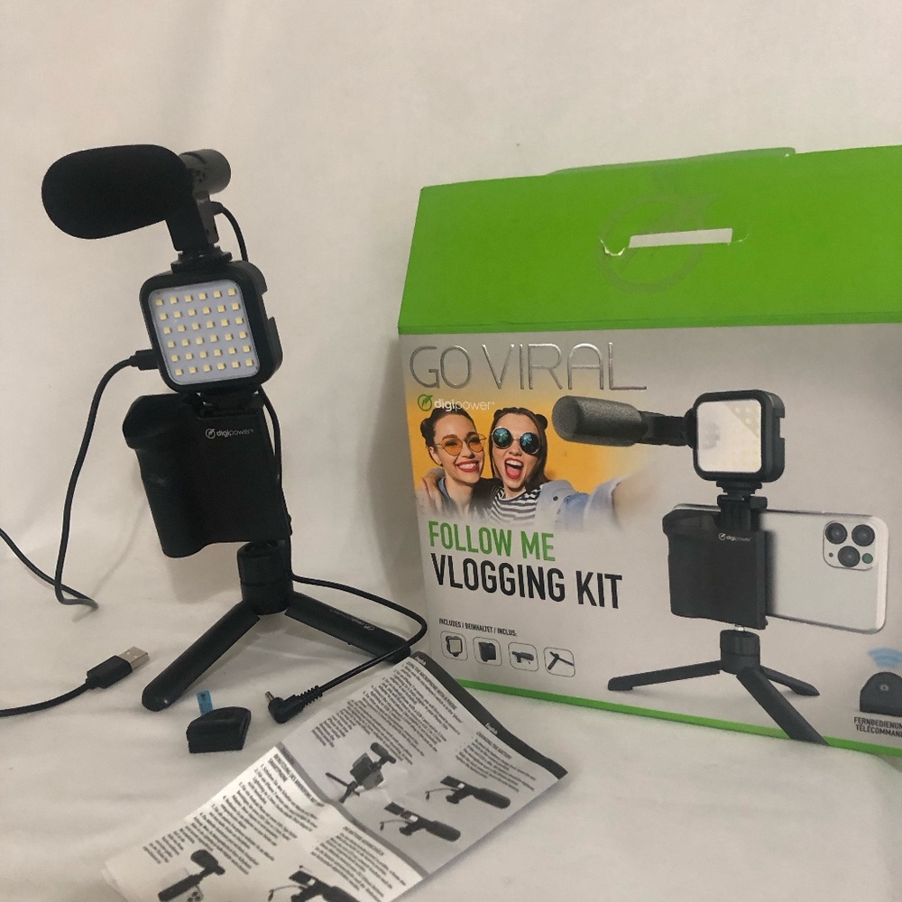 Go Viral Follow Me Blogging Kit - Picture 2 of 5
